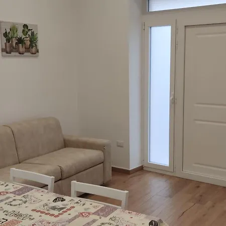 בית נופש Dimora Gassi White *